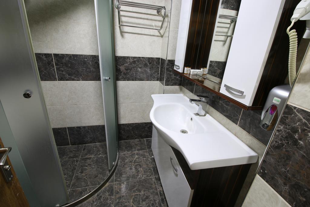 Afyon Grand Ari Hotel Afyonkarahisar Oda fotoğraf